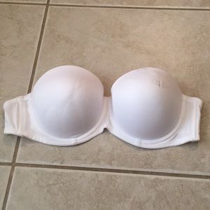 White strapless bra never worn 38C